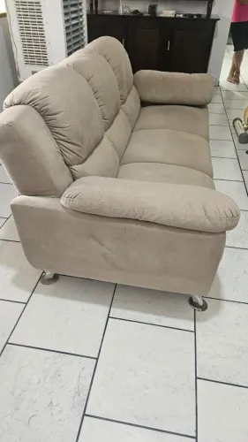 Sofá veludo praticamente novo