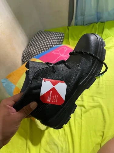 Bota bico de ferro