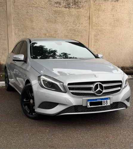 Mercedes-Benz Classe A 200 1.6 TB 16V Urban 156cv Aut. 2014