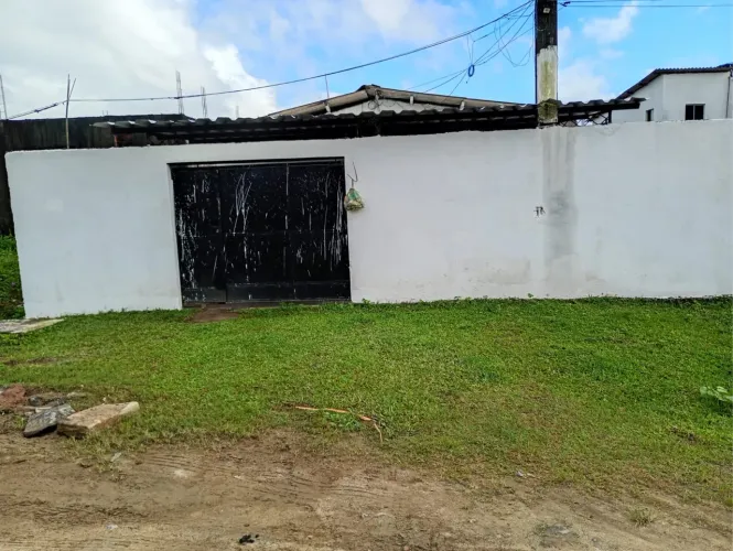 Casa em terreno de 200 m² (10x20) - 2 quartos, garagem coberta e pronta DOIS IRMÃOS RECIFE