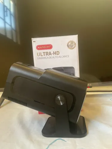 Projetor ultra-HD de alto alcance