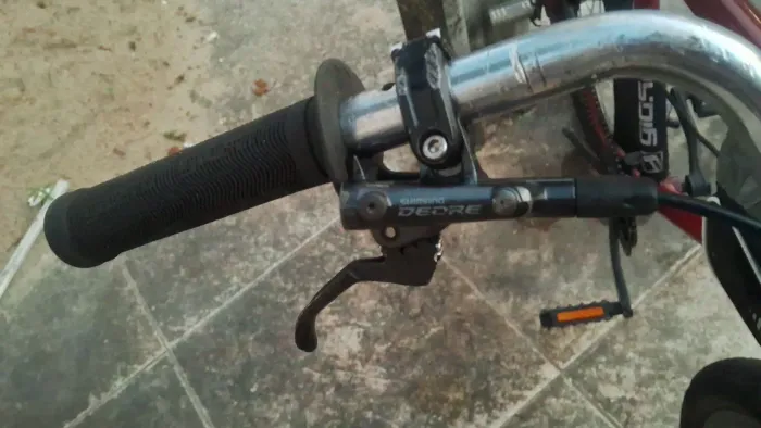 deore 6100 com pinça de mt 200