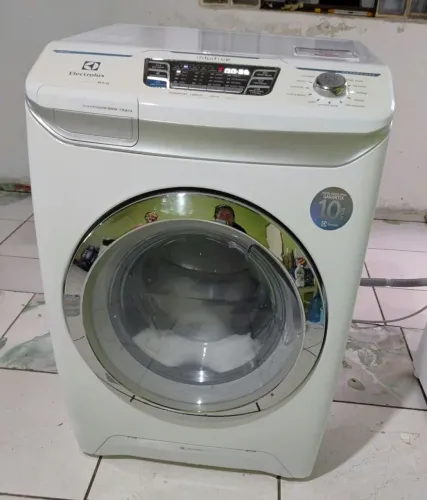 Lava e seca Electrolux Intuitive 9kg 