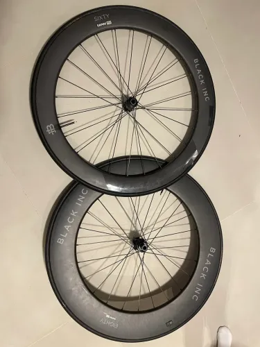 Rodas de Carbono Black Inc (freio a disco)
