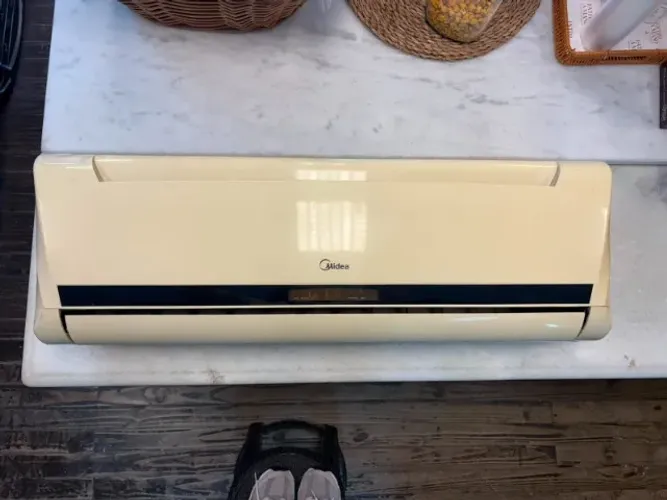 Evaporadora Ar Condicionado Split Midea 12.000 BTUs Quente/Frio 220V - Só Evaporadora