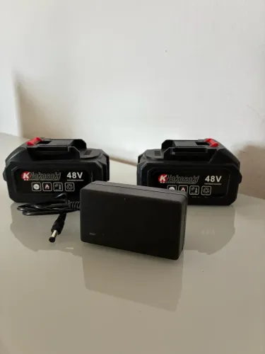Kit 2 Baterias Lítio Knakasaki 48V + Carregador Fonte Bivolt