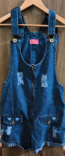 Jardineira salopete jeans Marisa 