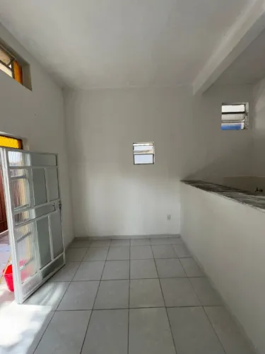 Aluguel Casa no bairro Jardim Leblon / BH  - Somente para mulheres 