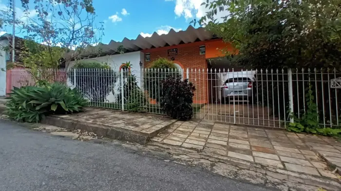 20303 - Casas/Padrão - Residencial - No bairro Jardim Santa Augusta
