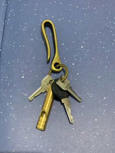 Chaveiro anzol vintage latão bronze
