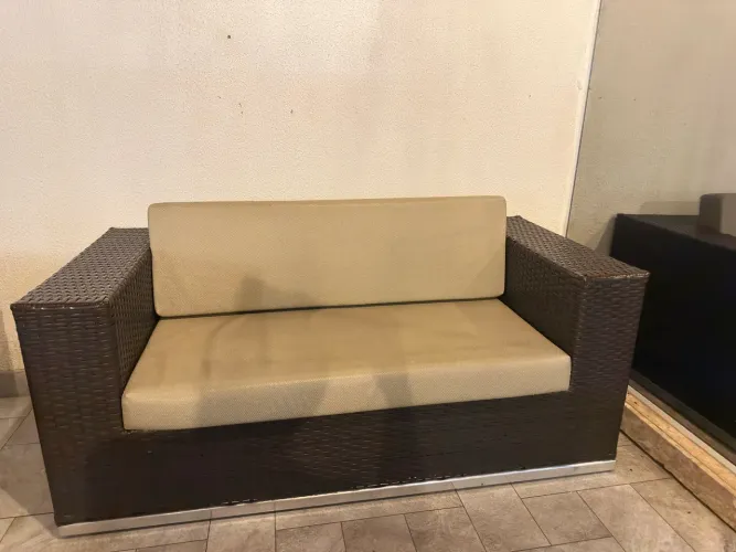 Conjunto de Sofá Quadrado Estofado Área Externa Alta Resistência Sol e Chuva