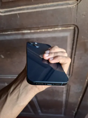 Vendo iPhone 13 todo original 