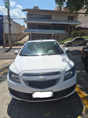 Chevrolet Onix Hatch LT 1.4 8V Flex Power Mec. 4P 2014
