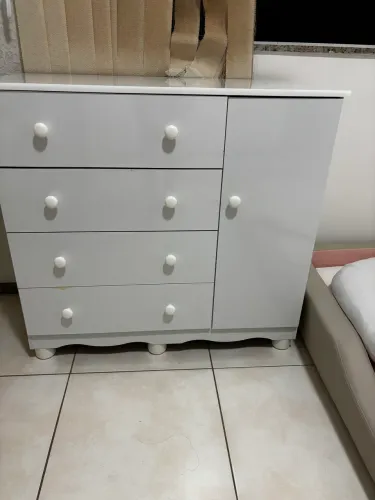 Cômoda infantil branca 