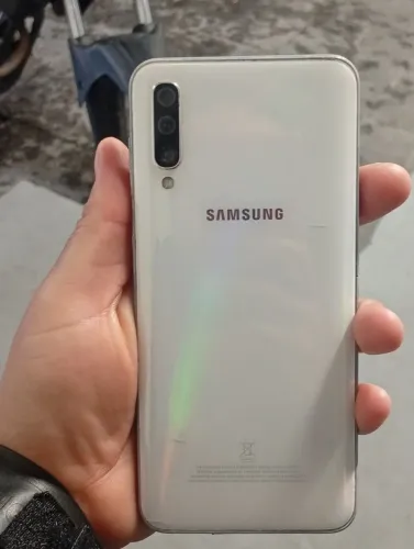 Samsung A50