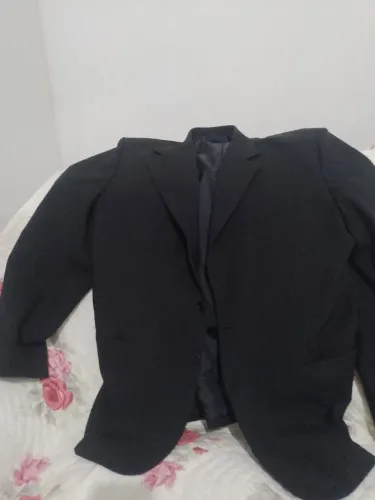 TERNO (TERNO, CAMISA E GRAVATA), USADO UMA VEZ SÓ, NOVO, IMPECÁVEL TAMANHO 58/G, 150;reai