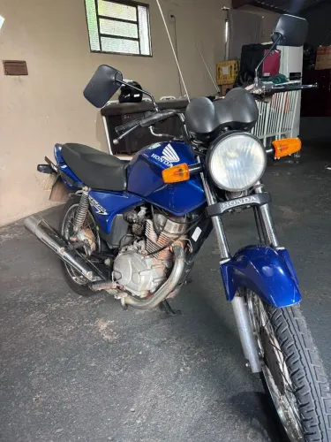 VENDO TITAN ES 2005