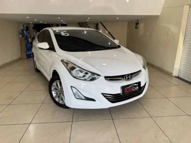 Hyundai Elantra GLS 2.0 16V Flex Aut. 2016