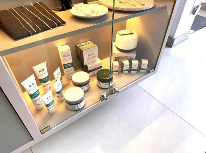 Móvel para sala, buffet ou vitrine