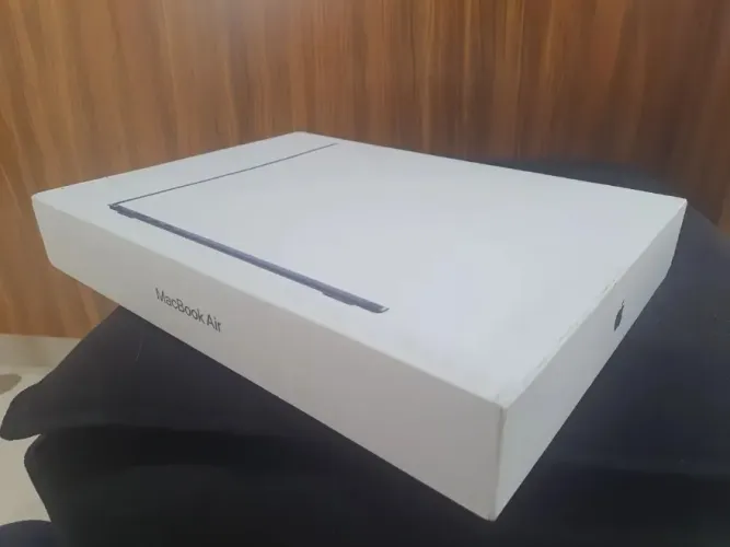 MacBook Air M5 - 512gb Tela 13p LACRADO