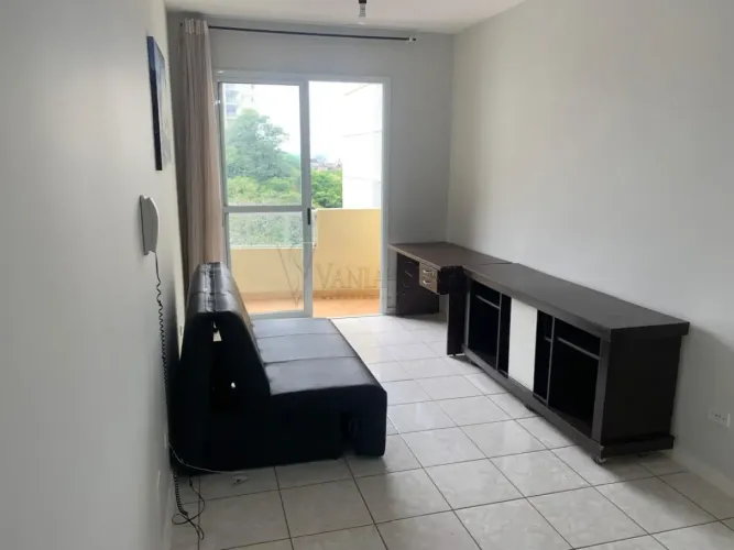 Apartamento Mobiliado à Venda ou Locação no bairro Centro de São José dos Campos, SP.