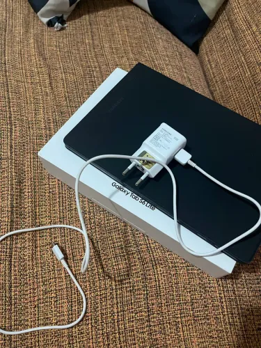 Tab S6 Lite 2024 128GB 4G + S Pen, carregador, caixa e capinha. Ótimo estado.