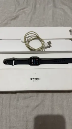Apple watch series 3, 38mm, nunca mexido, caixa e carregador original 