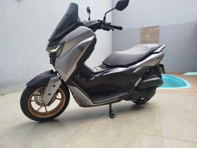 Yamaha NMAX 160 2025 - Prata - Apenas 1.300 km - Oportunidade