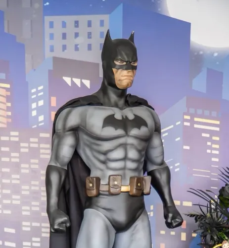 Estátua Gigante Batman DC em Fibra 2,20m altura