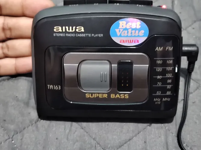Walkman AIWA ta163 Super Bass - Tudo Funcionando-testado rádio e k7-Acompanha Fone e Font