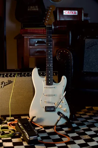 Guitarra Fender American Standard Stratocaster 1996 50th Anniversary