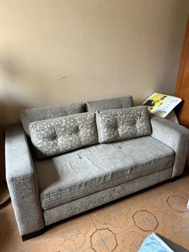Sofá cama bege 