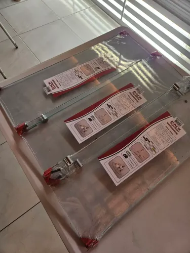 PRATELEIRA DE VIDRO