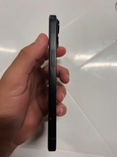 iPhone 15 256GB