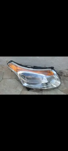 Farol direito Citroen Air Cross ,c3 Picasso 2010/1015
