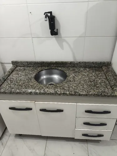 Vendo Pia de grabito e balcão