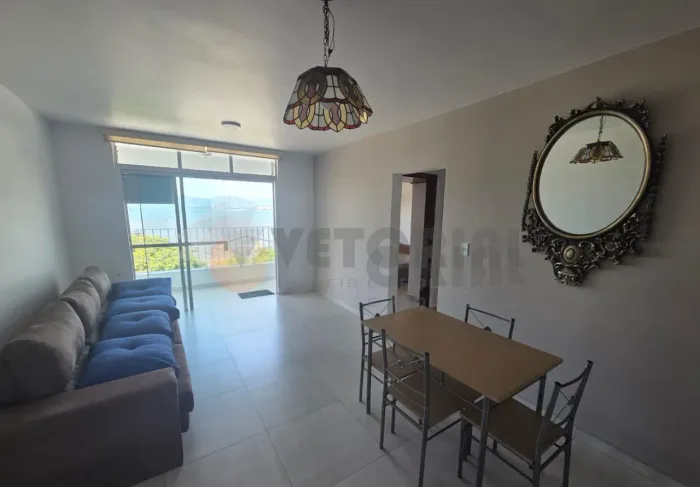 Apartamento com 2 dormitórios para alugar, 90 m² por R$ 3.900,00/ano - Centro - Caraguatat