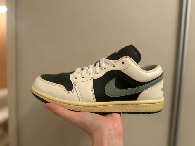 Tênis Air Jordan 1 Low "Sail Dark Grey" - Original | Tamanho 40