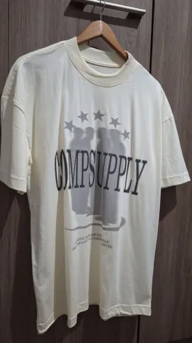 camiseta streetwear