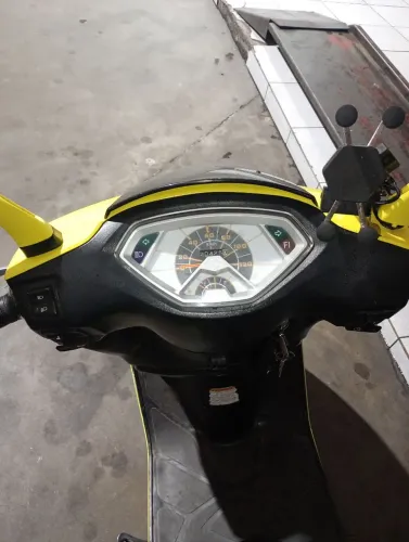 Suzuki Burgman i 125