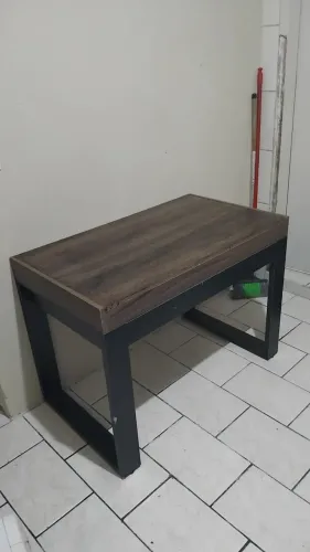 Mesa de escritório/ estudo