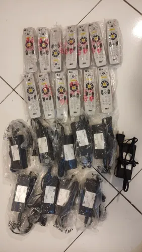 Controles remoto e fontes originais da SKY.