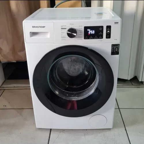 Máquina lava e seca 11 kg Branca semi nova
