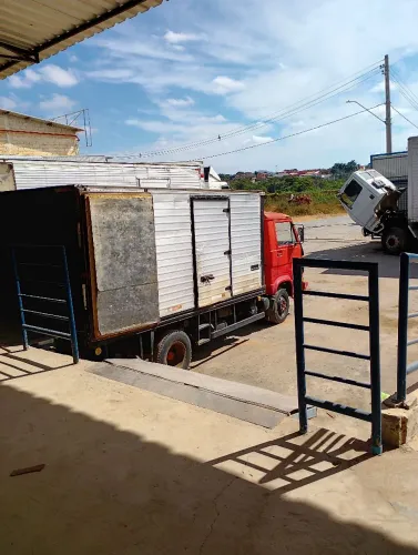 Fretes e pequenas mudanças 
