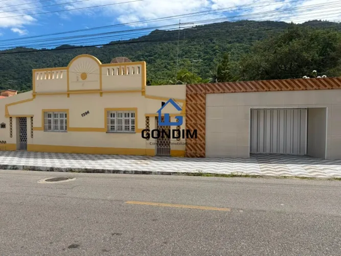 Excelente Casa à Venda em Pacatuba