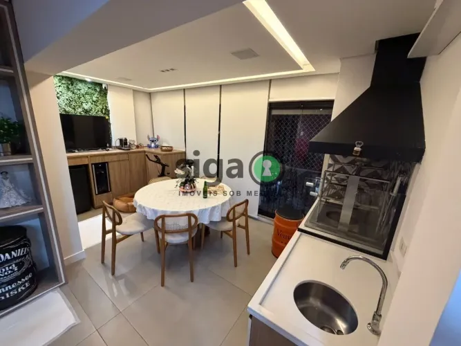 Apartamento a venda na Vila Suzana com 3 quartos e 2 vagas.