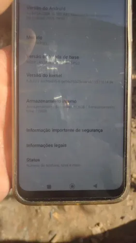 Celular redimi 15c seminovo sem nenhum trinco nem riscos. Com película nova e capinha de s