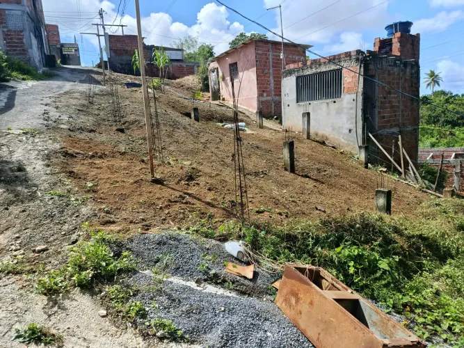 Vendo terreno na invasão terra prometida, Canabrava
