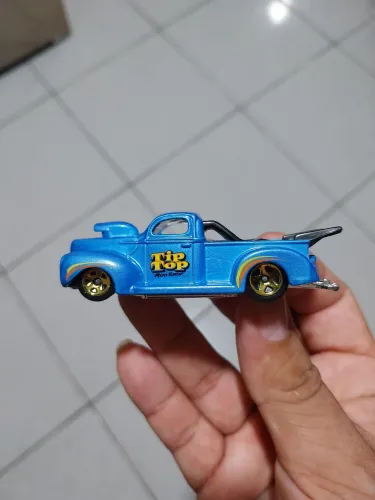 Hot Wheels '40 Ford Pickup (2010 - Tip Top Rod Shop)