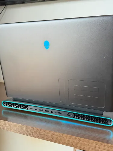 Alienware M18 R1 18? i7-13700HX RTX 4060 16GB + Mochila p/ Viagem original
